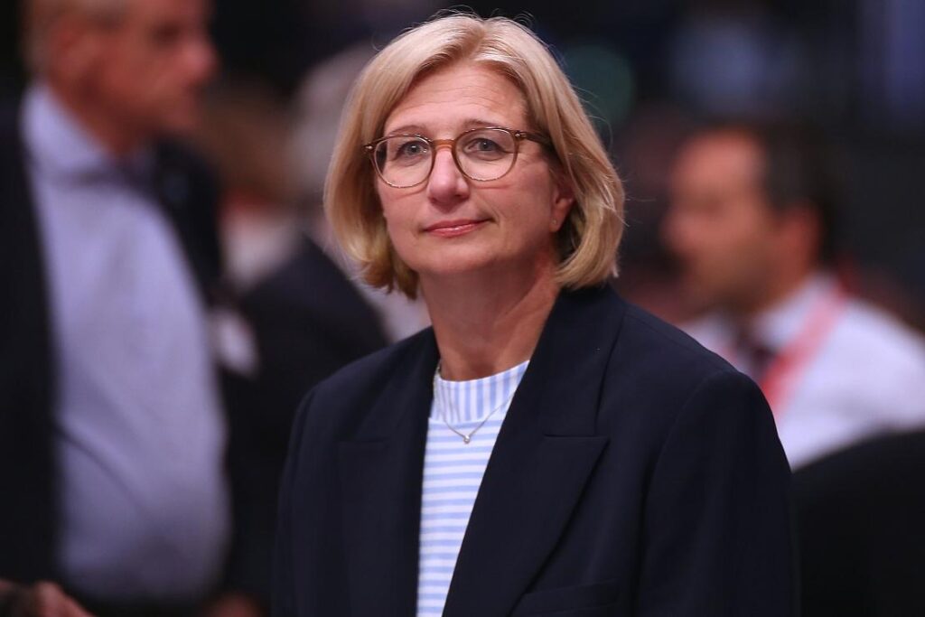 Anke Rehlinger besucht Handwerksbetrieb in St. Ingbert