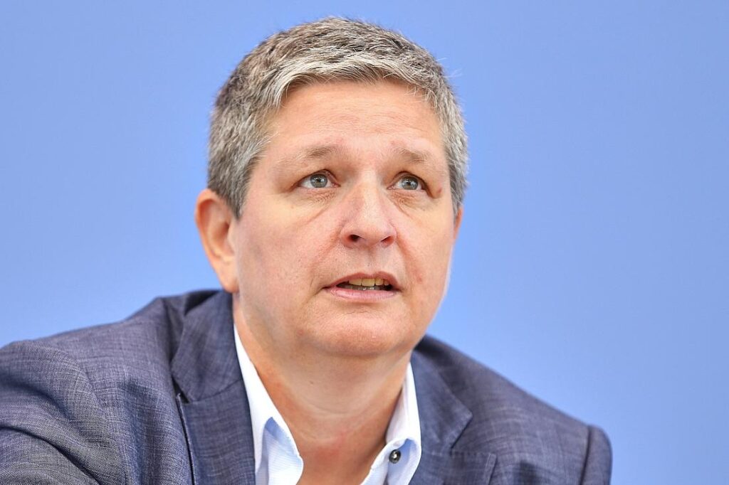 BSI sieht verschärfte Bedrohungslage