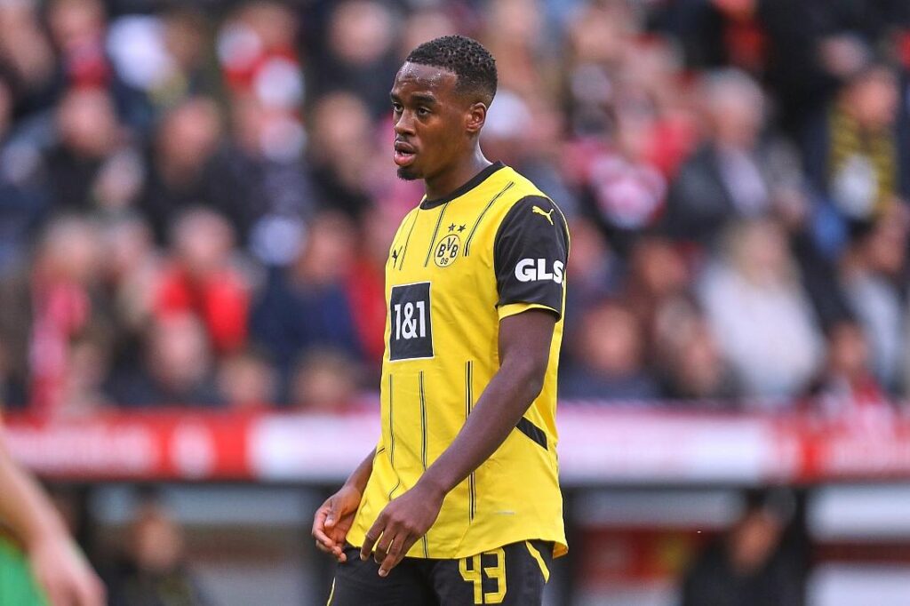 BVB-Spieler Gittens unterschreibt beim FC Chelsea