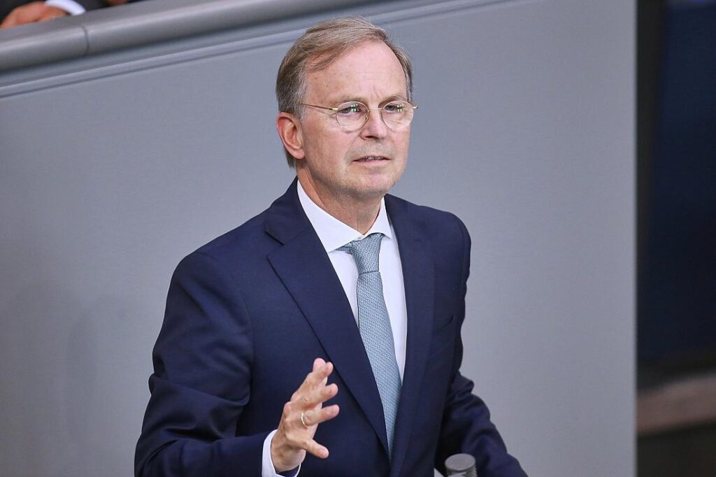 Beauftragter kritisiert Diskriminierung von Gläubigen weltweit