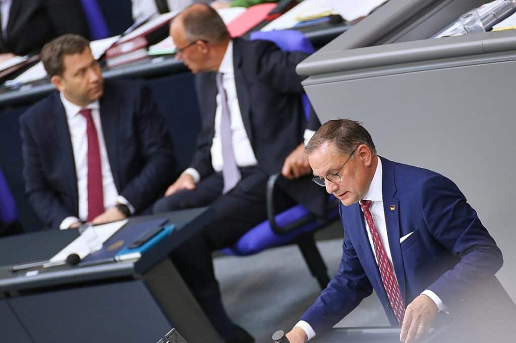 Bundesregierung unterhält "normale" Kommunikation zur AfD