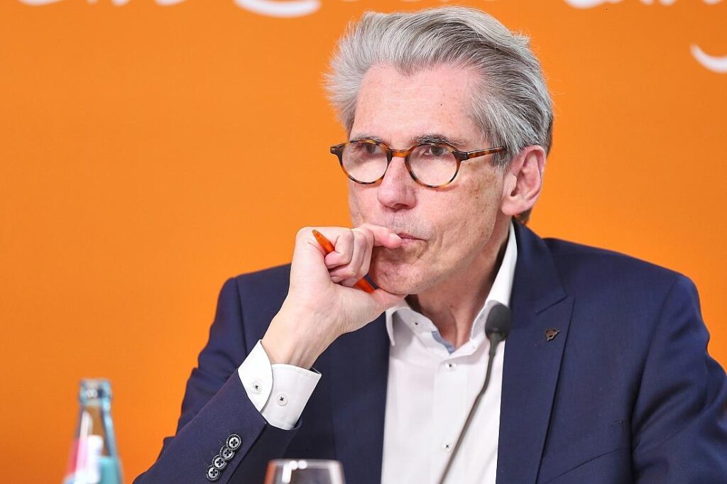 DAK warnt vor Kollaps der Pflegekassen