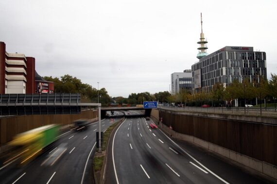 Abstimmung über Namen der neuen Fuß- und Radwegbrücke in Duisburg-Hochfeld.