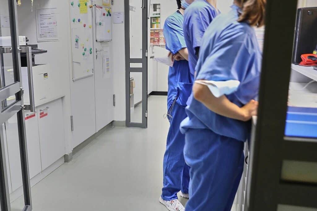 Durchschnittlich gut 1.400 Klinikbehandlungen wegen Hitze pro Jahr