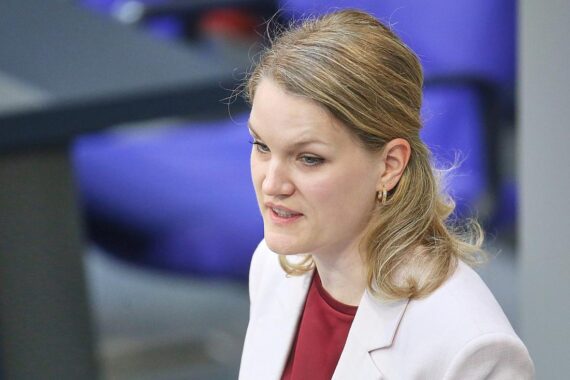 Sonja Eichwede bestätigt Unterstützung für Frauke Brosius-Gersdorf als Richterin am Bundesverfassungsgericht.