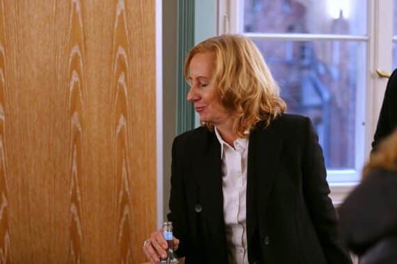 Patricia Schlesinger vor dem Landgericht Berlin, rechtliche Auseinandersetzung um Ruhegeldzahlungen.