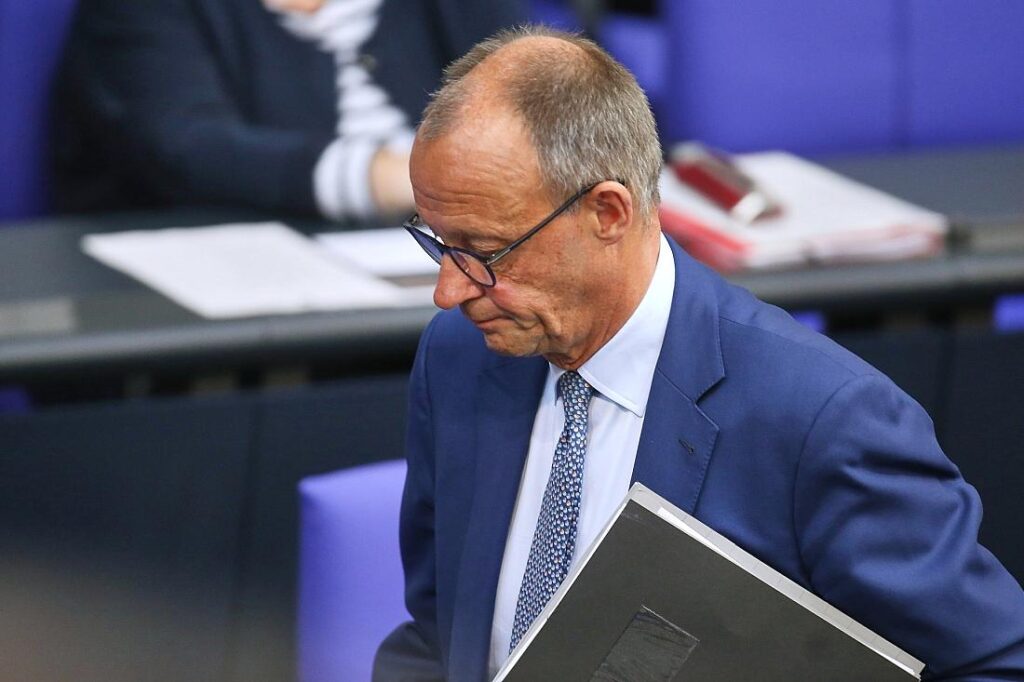Grüne werfen Merz "Wortbruch" und "fossile Nostalgie" vor