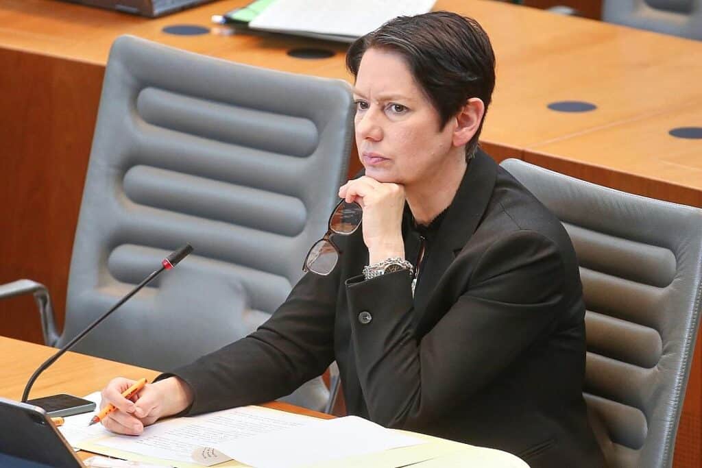 Landwirtschaftsministerin übergibt 5,1 Millionen Euro für Flurbereinigung in Reken