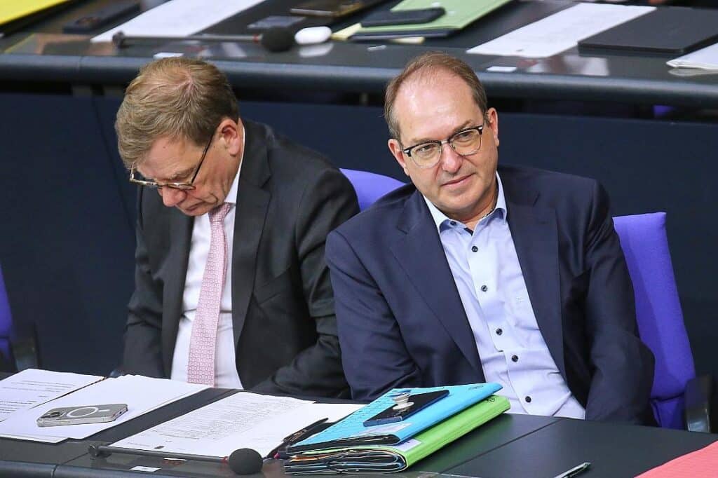 Linke kritisiert Kontakte der Bundesregierung zu Afghanistan