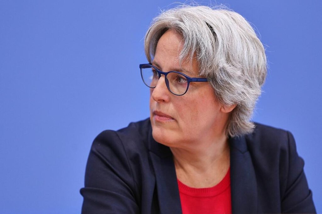 Missbrauchsbeauftragte für Prinzip "Ja heißt Ja" bei Jugendlichen