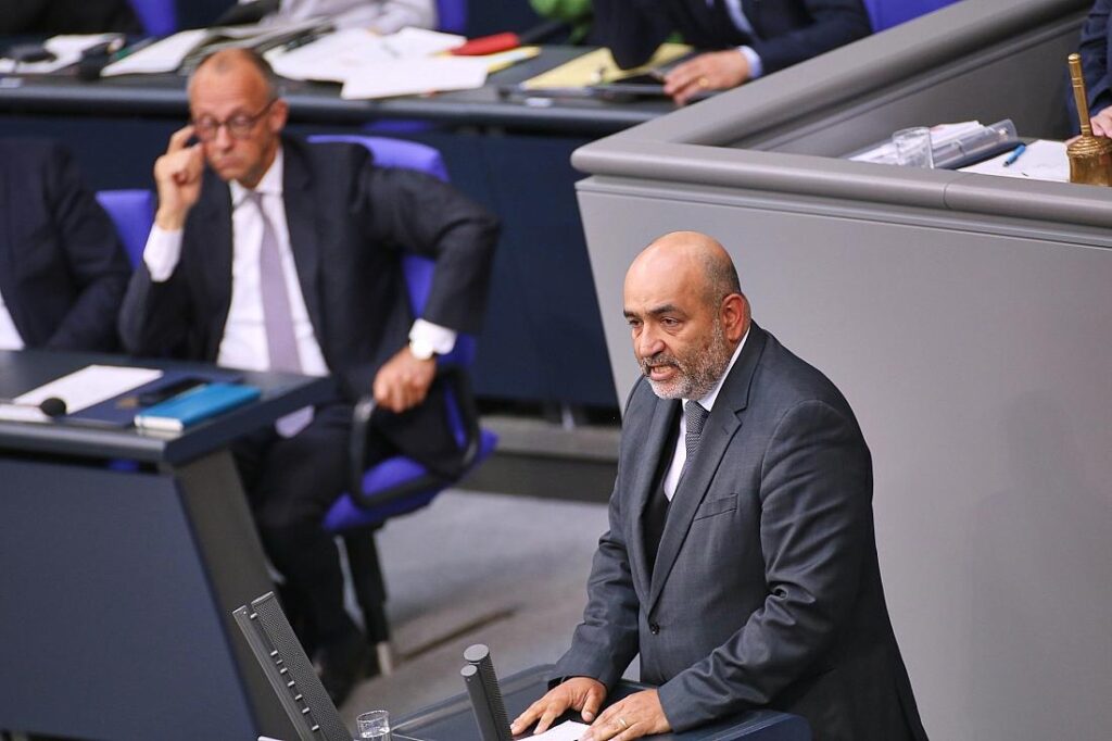 Nouripour drängt Koalition bei Richterwahl zu Tempo