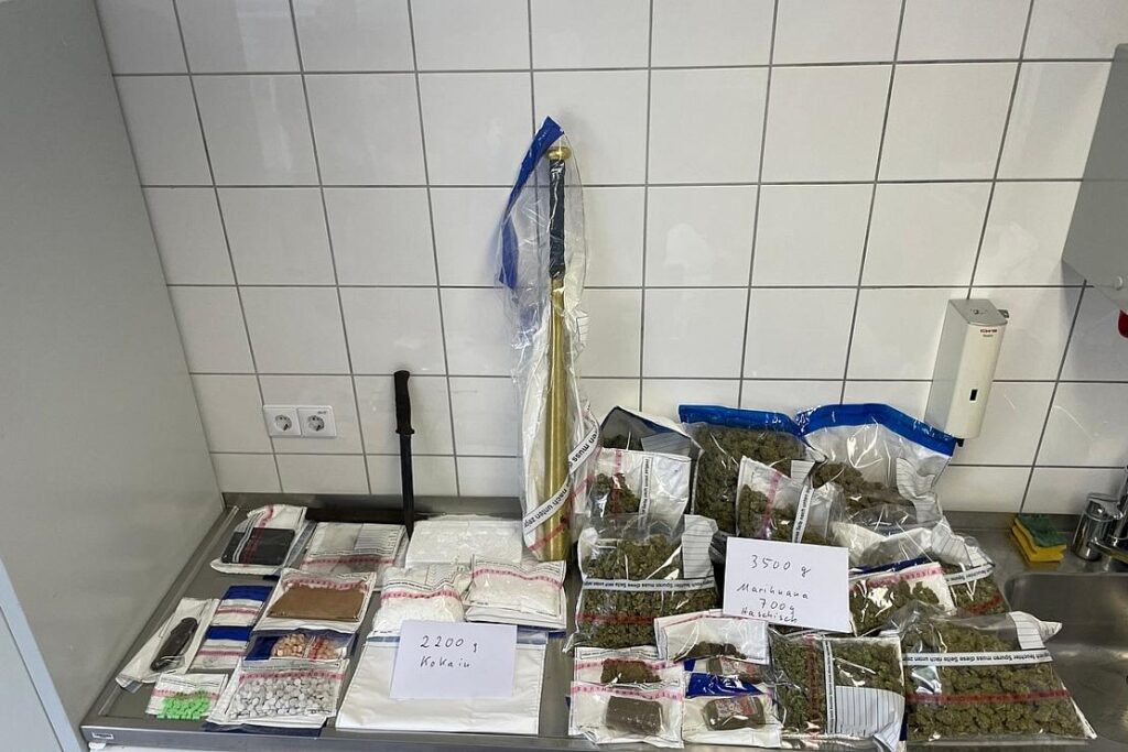 Polizei beschlagnahmt Drogen im Wert von mehreren Tausend Euro in Gotha und Waltershausen