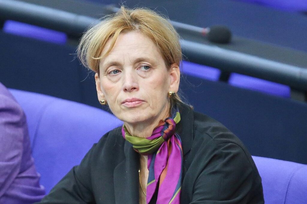 Prien drängt auf Einigung im Streit um Ferienregelung