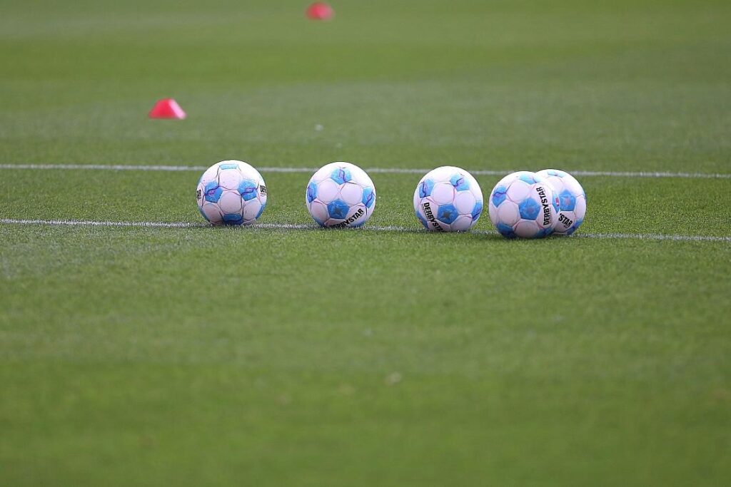 SC Paderborn spielt im Test gegen Kickers Emden unentschieden