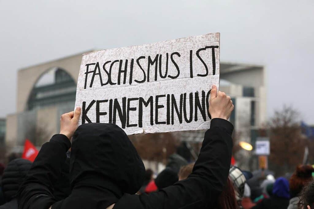 SPD: Rechtsextremismus bleibt größte Gefahr für Demokratie
