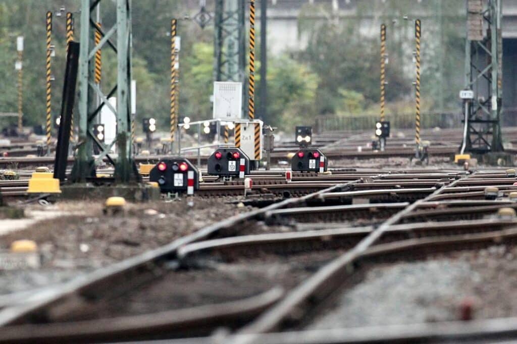 Trassenpreise: Bahn droht mit Angebotskürzungen