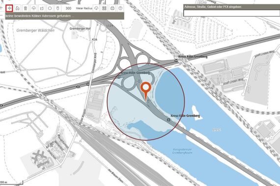 Entschärfung einer Weltkriegsbombe in Köln, Sicherheitsmaßnahmen und abgesperrte Autobahnabschnitte.