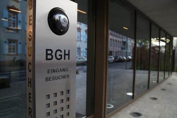 Bundesgerichtshof in Karlsruhe diskutiert Narkosefall: Urteil zu Anästhesist und Zahnärztin wird überprüft.