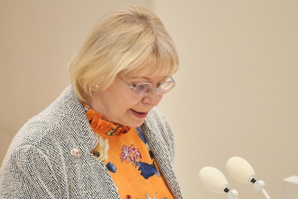 Brandenburger Landtag gedenkt der Opfer des Mauerbaus vor 64 Jahren