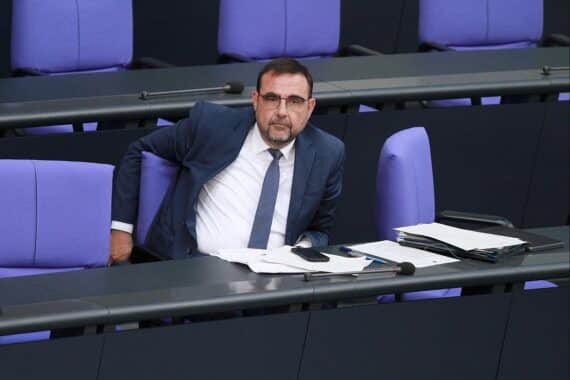 Klaus Holetschek diskutiert Sozialreformen und Einführung eines Pflicht-Vorsorgekontos in Bayern.