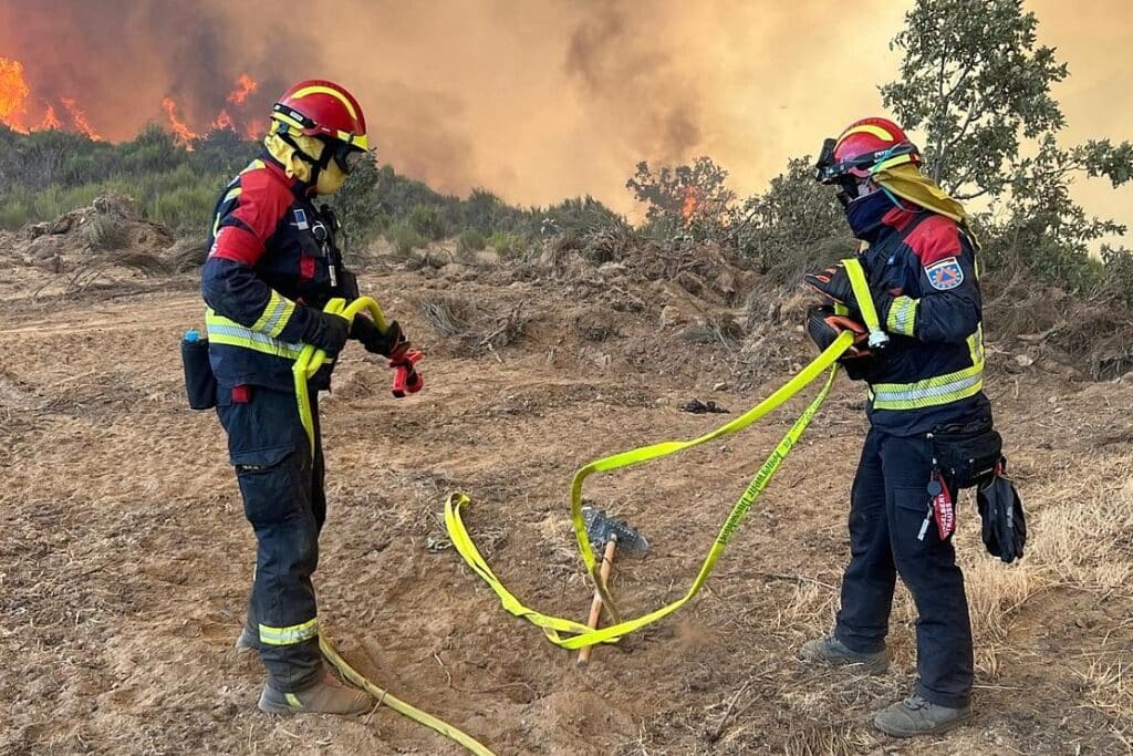 Deutsches Waldbrand-Einsatzteam bekämpft Flammen in Spanien