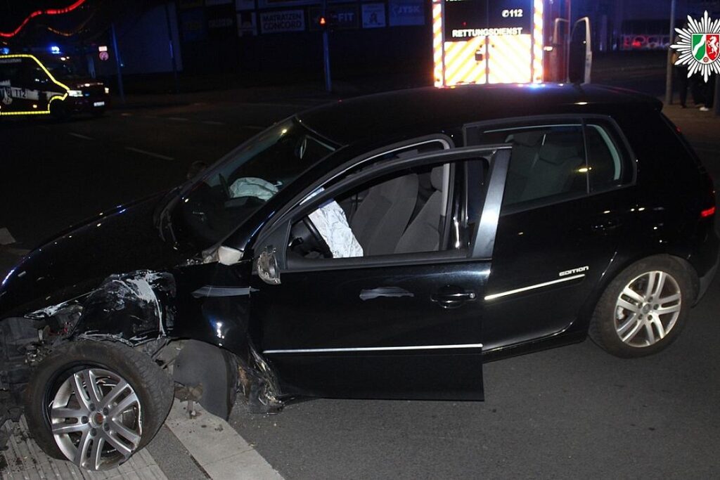 Fahrer unter Lachgaseinfluss verursacht Unfall in Oberhausen