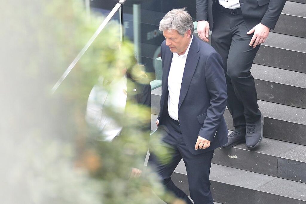 Grüne in Kiel würdigen Habecks Rückzug aus Bundestag