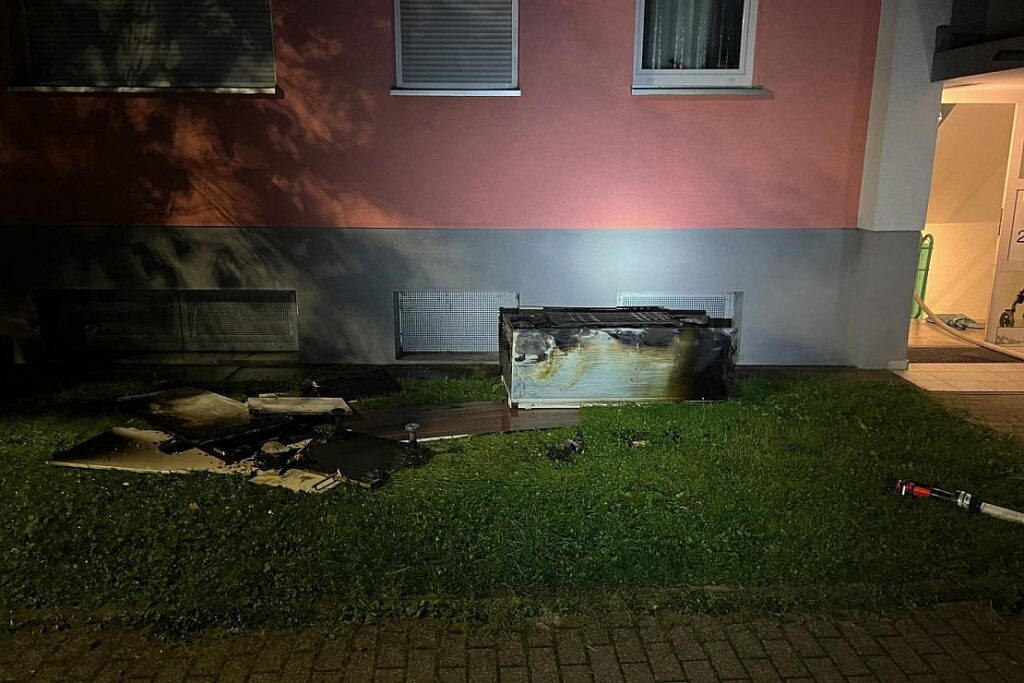 Küchenbrand in Reutlinger Mehrfamilienhaus