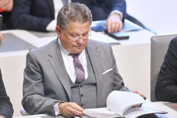 Andreas Philippi lobt Tariftreuegesetz für faire Löhne und bessere Arbeitsbedingungen in Niedersachsen.