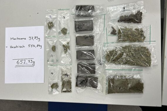 Polizei beschlagnahmt große Mengen Cannabis von zwei festgenommenen Jugendlichen in Bensheim.