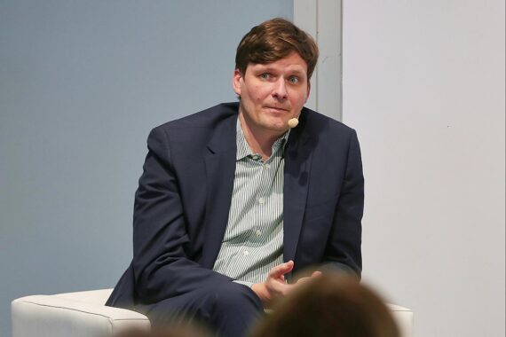 Kultusminister diskutiert berufliche Bildung in Sachsen, Start der Befragung für Schulnetzplan.