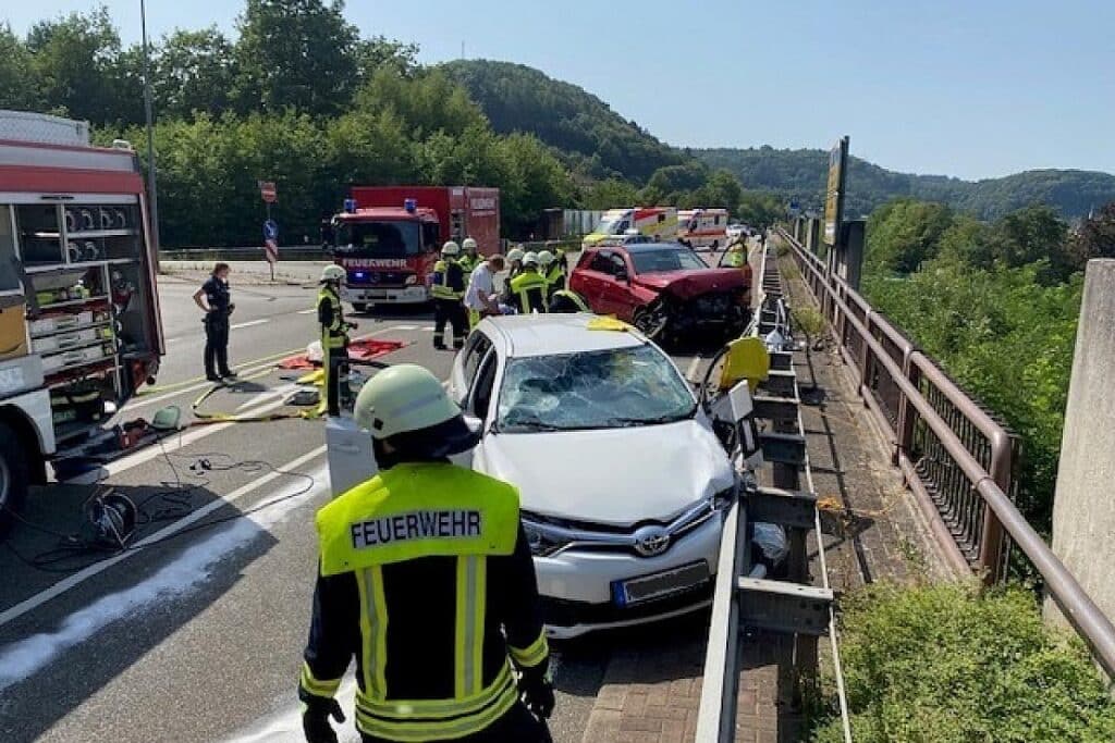 Schwerer Verkehrsunfall bei Rodalben fordert fünf Verletzte