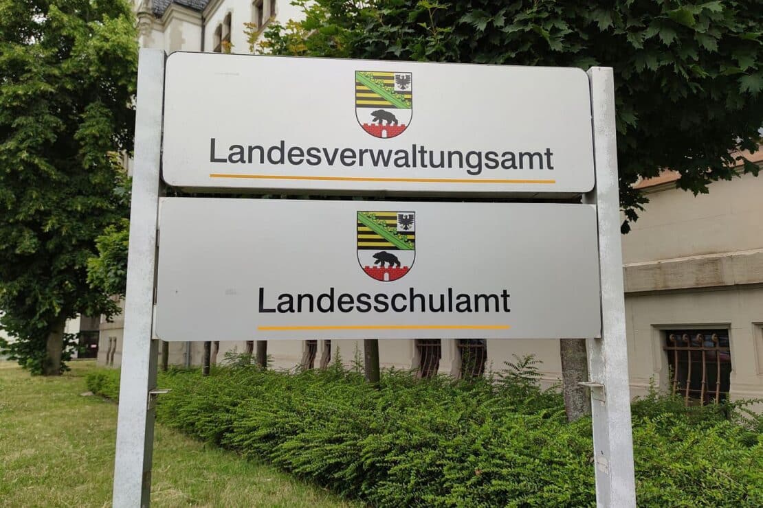 Allensbach: Vier Fünftel wollen geringere Privilegien für Beamte