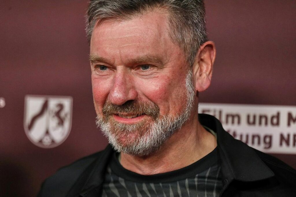 Andreas Bialas begrüßt Gelöbnis der Bundeswehr in Düsseldorf