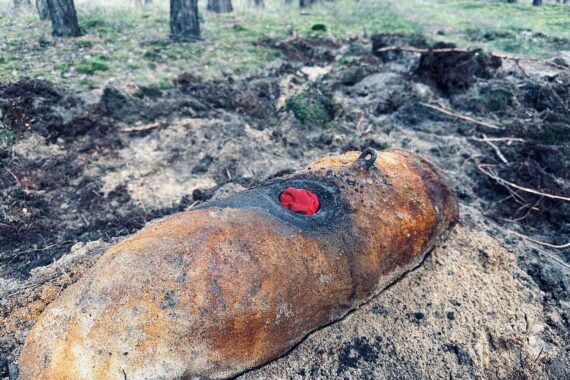 Entschärfung einer Bombe bei Bauarbeiten an Autobahn 15 in Cottbus erfolgreich abgeschlossen.