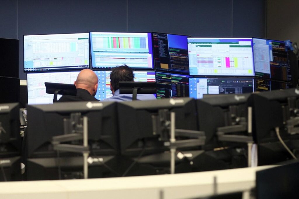 Dax startet freundlich – Blicke richten sich nach Frankreich