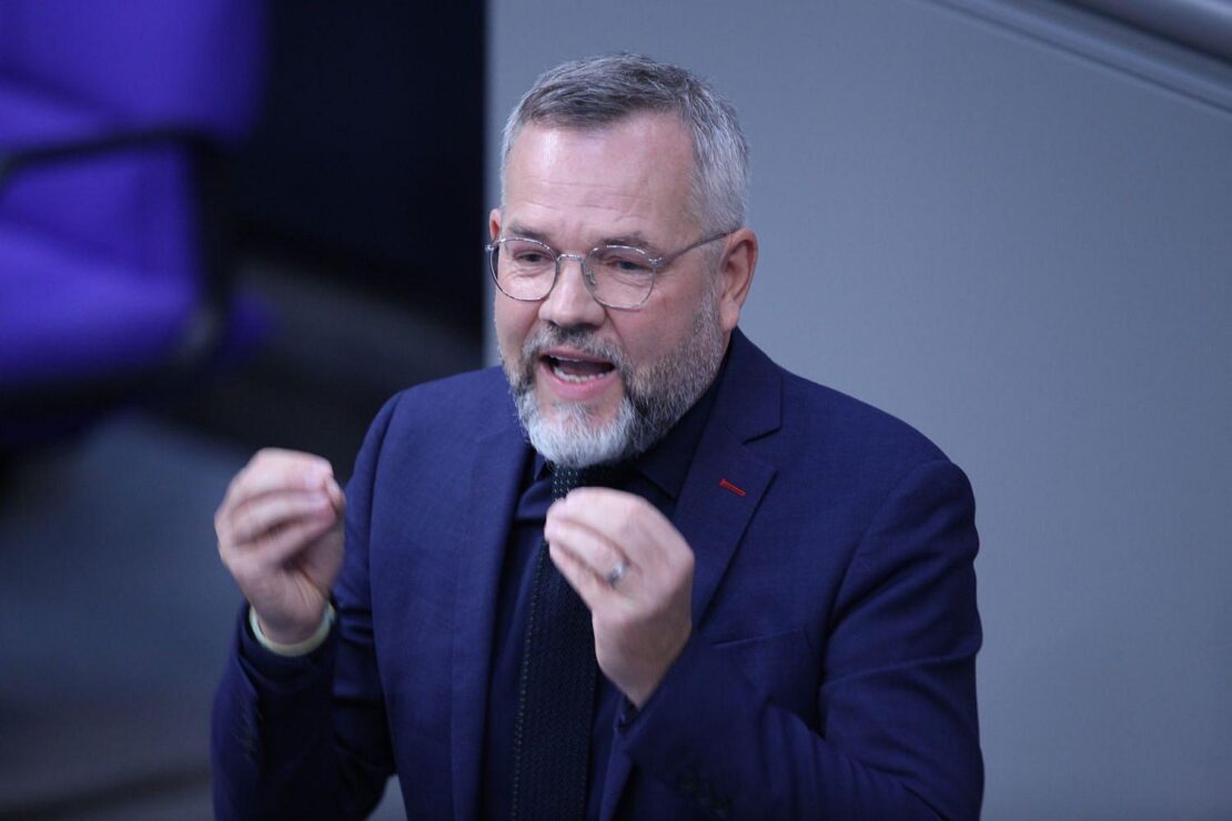 Ex-Politiker Roth fordert Ausbau der Psychotherapie-Strukturen