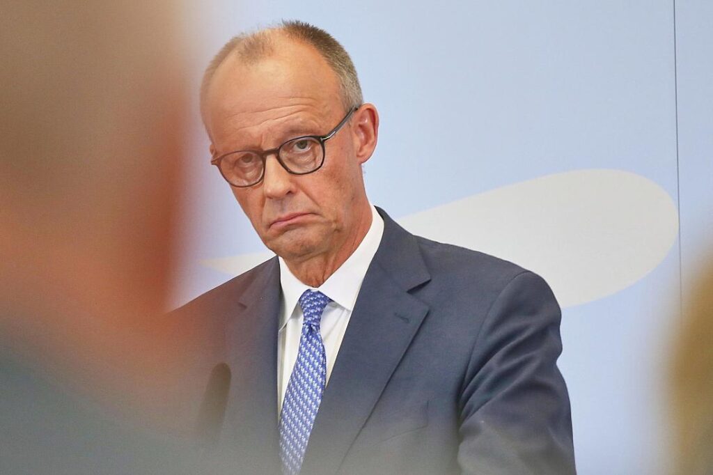Forsa: AfD weiter vor Union – Unzufriedenheit mit Merz