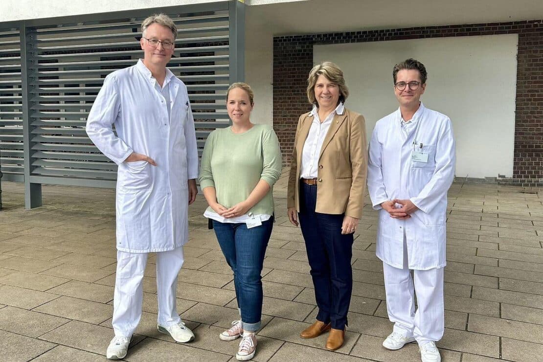 Gesundheitsministerin besucht Notaufnahme in Pinneberg