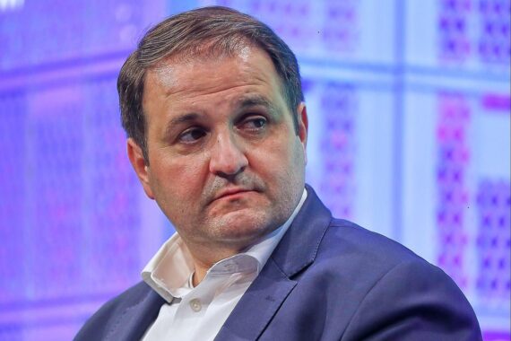 Nathanael Liminski spricht über Vielfalt im öffentlich-rechtlichen Rundfunk und Moderatorinnenwechsel.