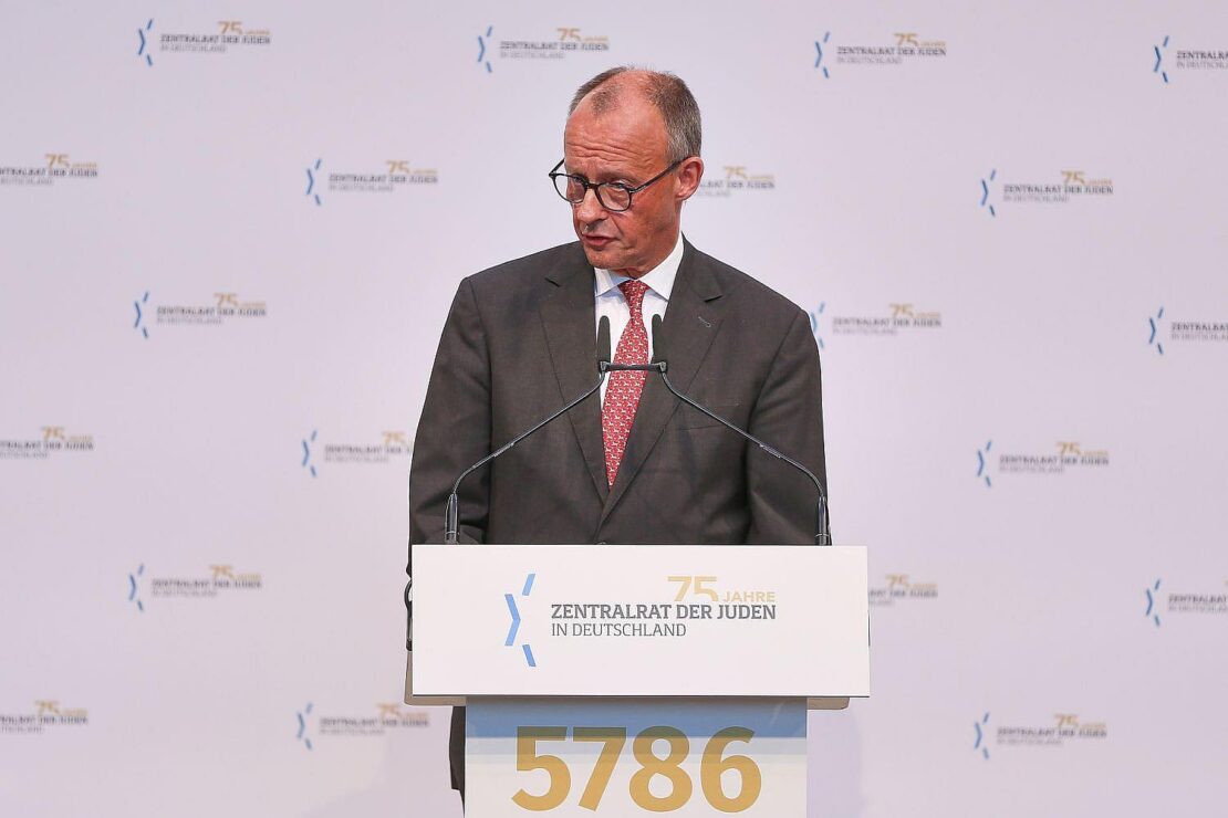 Merz lobt Zentralrat der Juden als "unersetzbaren Partner"