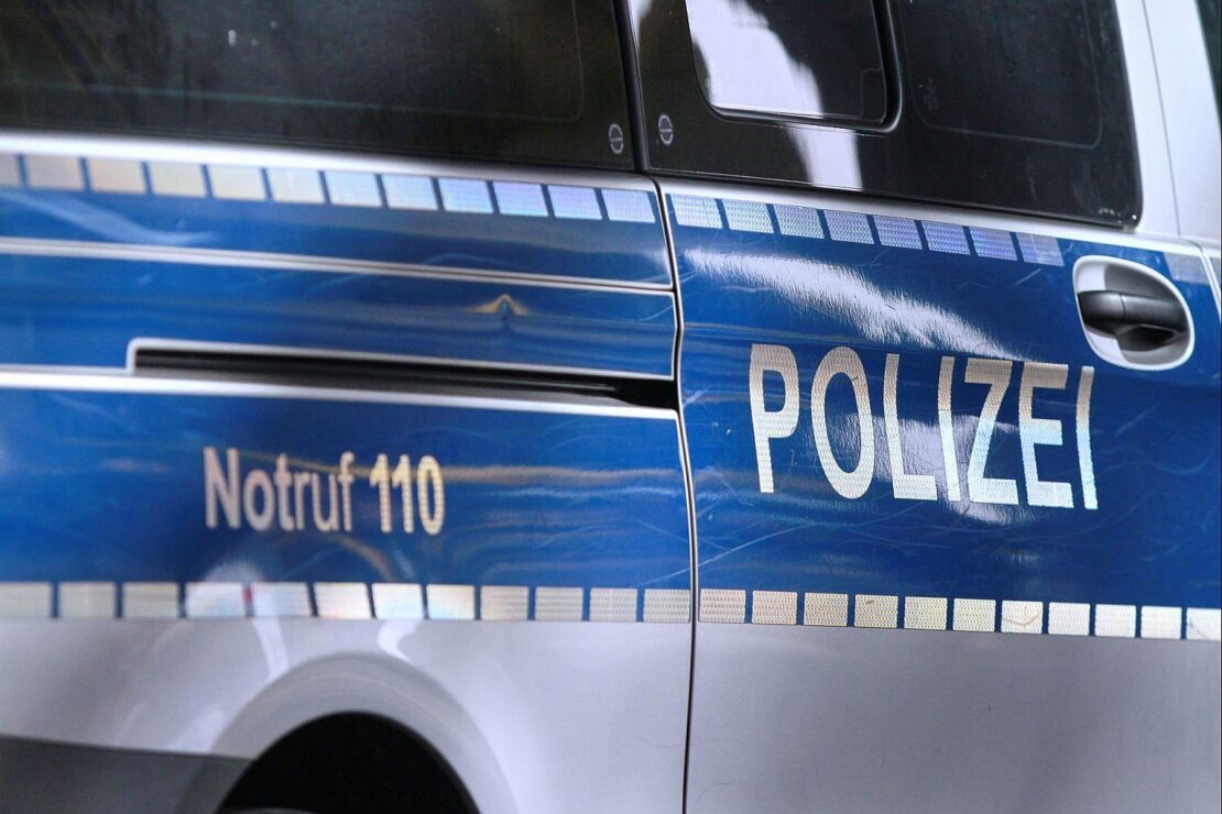 Mitarbeiterin in Cottbuser Geschäft mit Waffe bedroht