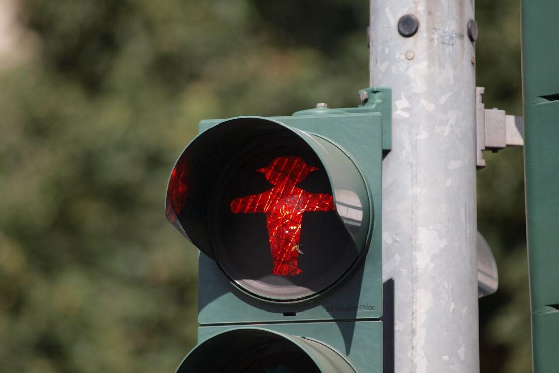 Polizei ahndet drei Rotlichtverstöße in Blaubeuren