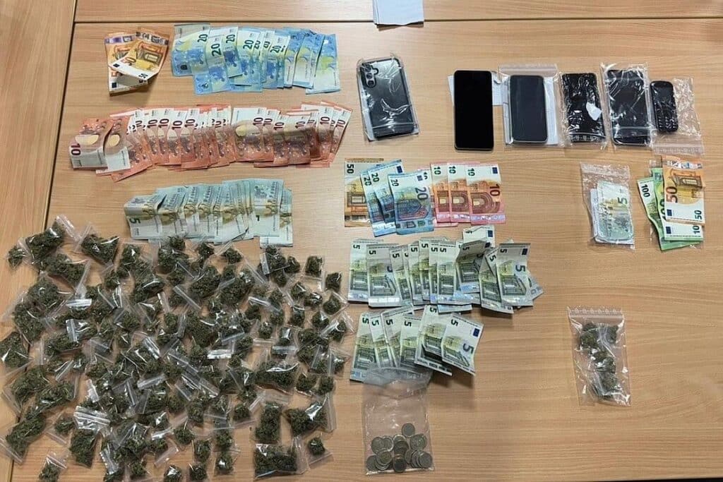 Polizei fasst Dealer in Bremer Wallanlagen