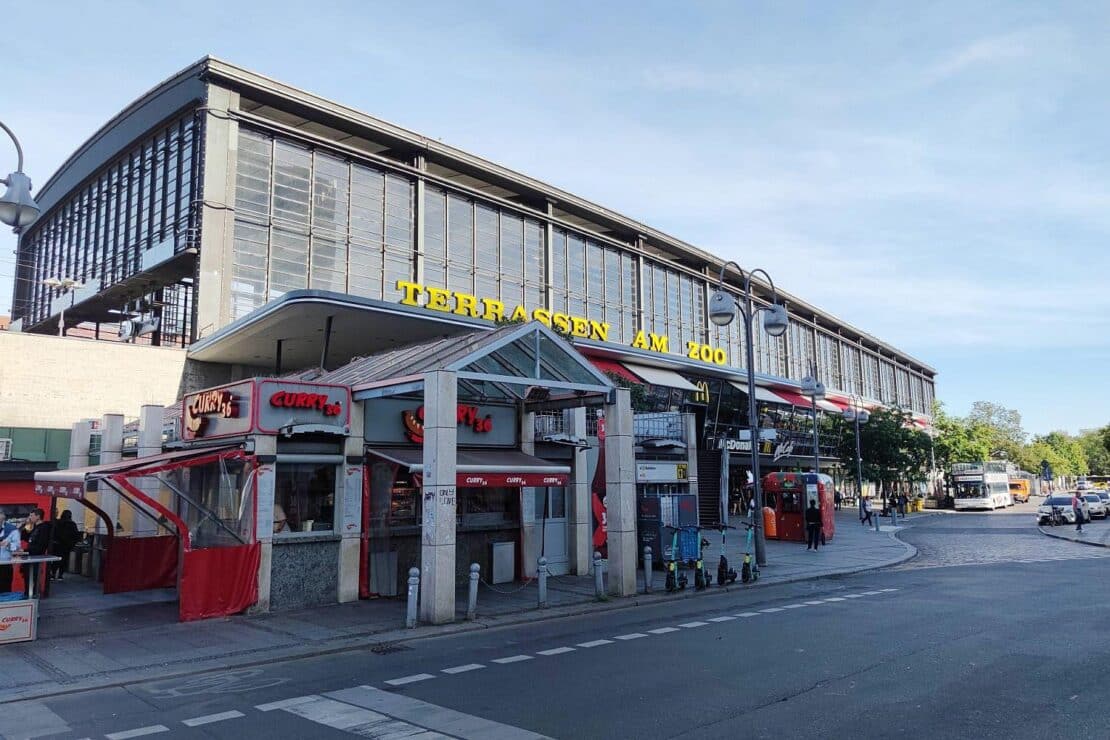 Polizei sucht nach Gewalttäter vom U-Bahnhof Zoologischer Garten