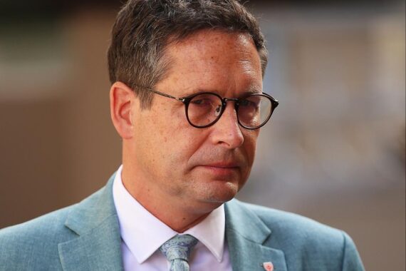 SPD fordert durchdachten Haushaltsvorschlag von Oberbürgermeister Vogt, kritisiert kurzfristige Maßnahmen und Steuererhöhungen.