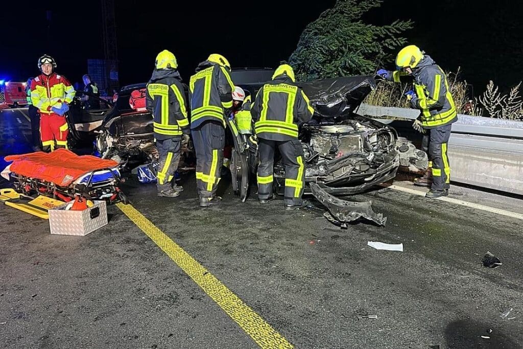 Schwerer Unfall auf A1 bei Schwelm
