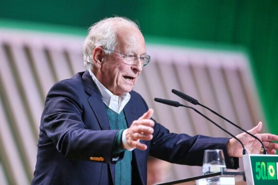 Wolfgang Ischinger diskutiert Deutschlands geopolitische Abhängigkeiten und naive Annahmen über die USA.