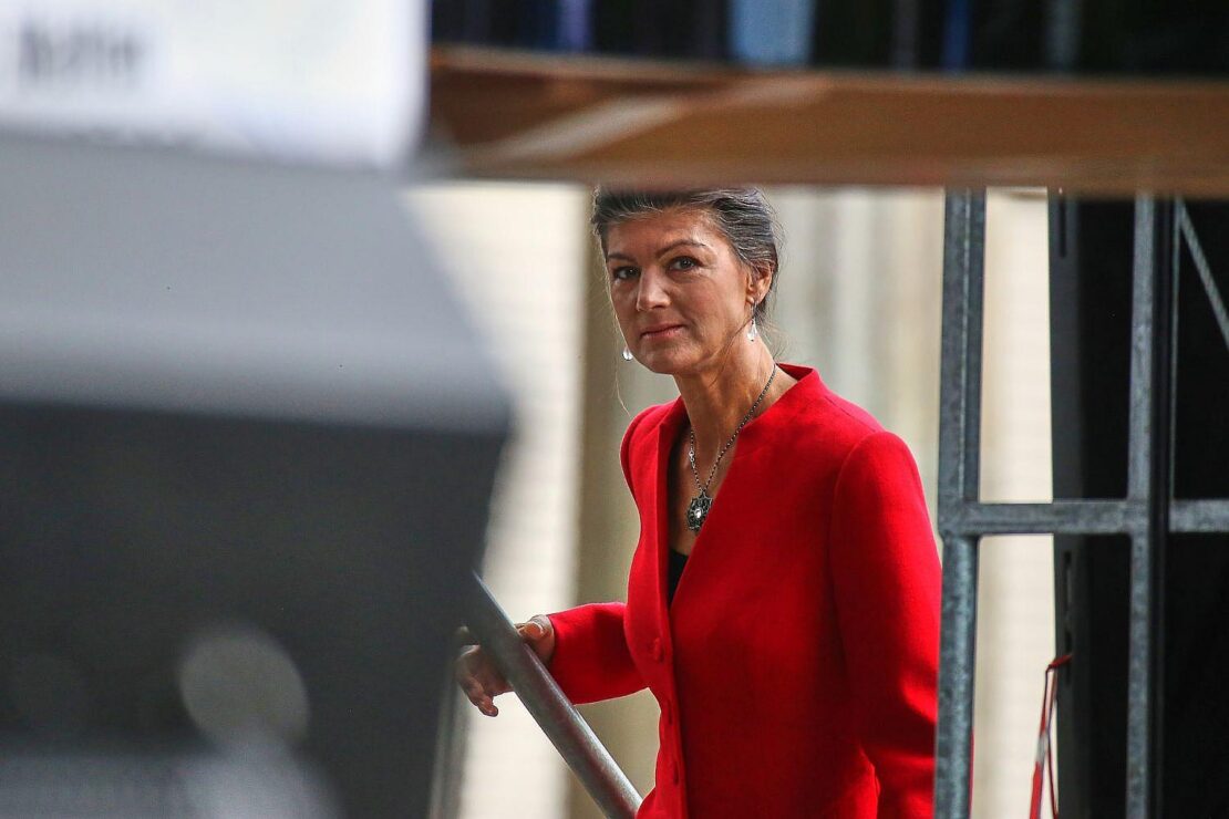 Wagenknecht zweifelt an Russlands Urheberschaft diverser Angriffe