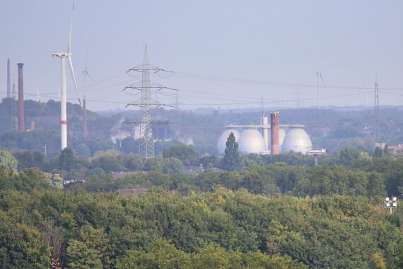 Sonniges Spätsommerwetter im Ruhrgebiet mit blauen Himmel und Temperaturen bis 29 Grad.